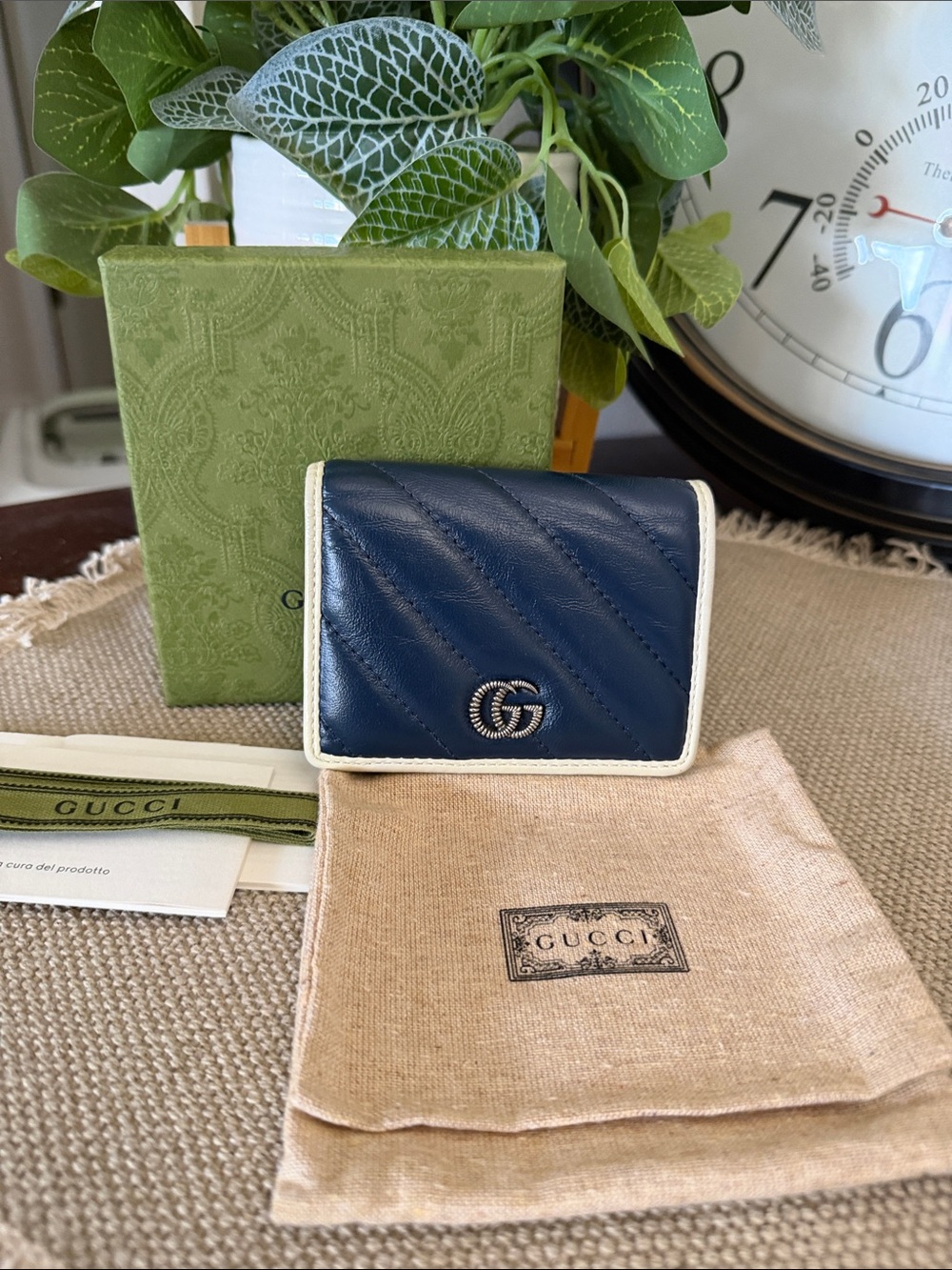 Gucci Marmont Blue Quilted Leather Card Wallet with White Trim and Silver GG